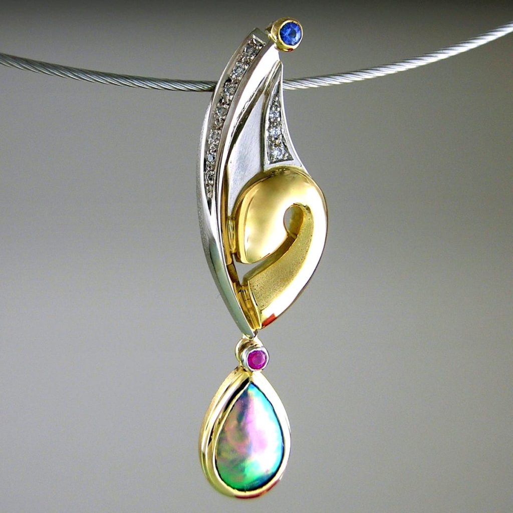 KORU Gem & Bluepearl Pendant